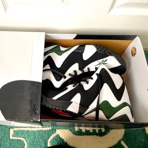NWOT Reebok Kamikaze II